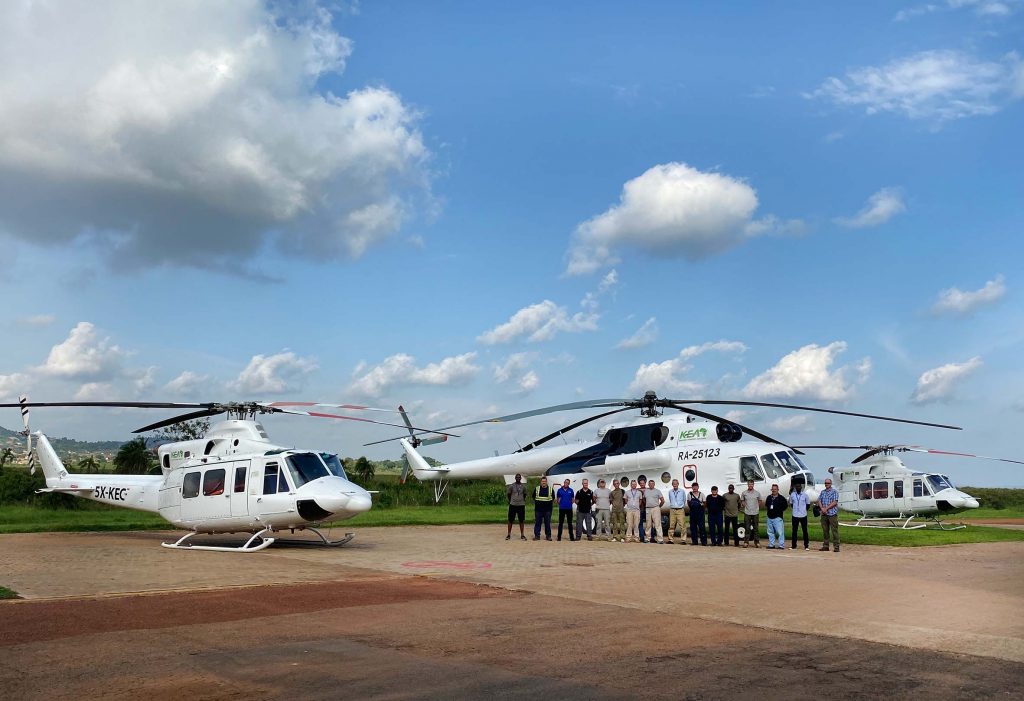 KEA Crew Lined up in front of Mi8-MTV KEA Crew Lined up in front of Mi8-MTV